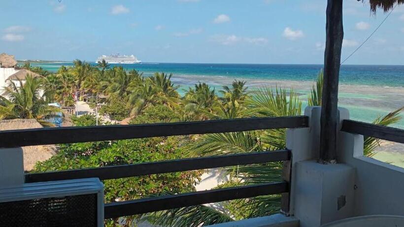 ファミリールーム, Blue Reef Frente Al Mar