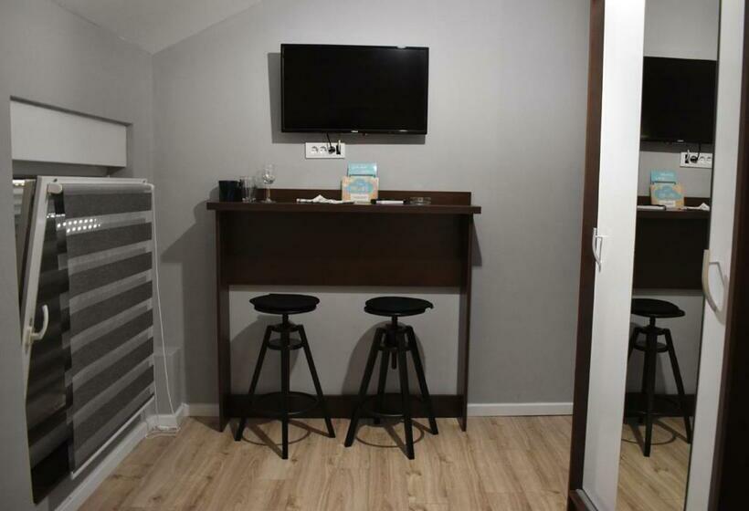اتاق لوکس, Apartmani Zrenjanin