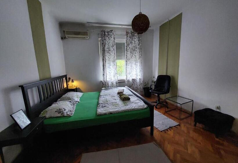 דירת שני חדרים, Central Station Private Rooms