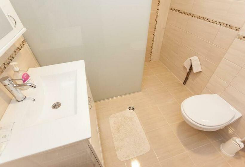 سوییت خانوادگی, Guesthouse Dabić