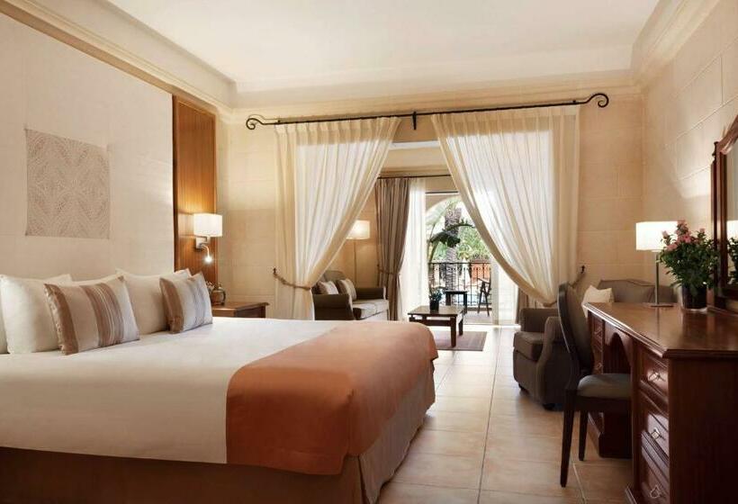 سوییت جونیور با چشم‌انداز استخر, Kempinski Hotel San Lawrenz
