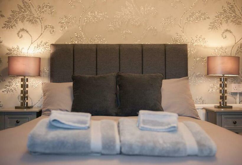 اتاق استاندارد, The Clayton Guest House