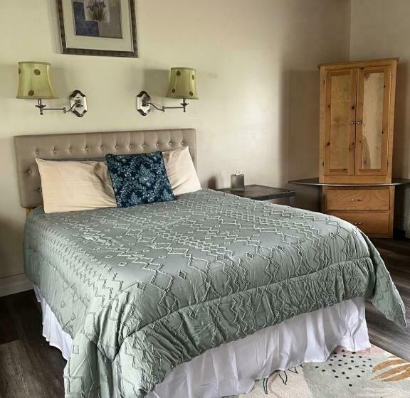 Номер Стандарт, Vinehurst Inn & Suites