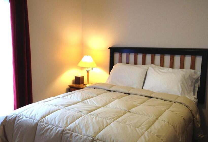 Family Suite, Vinehurst Inn & Suites