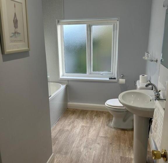 Номер Стандарт, Burton Lodge Guest House & Spa