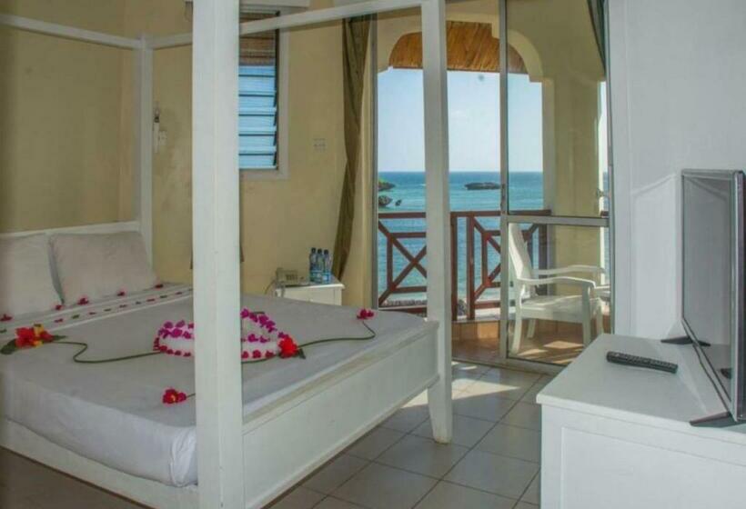 اتاق لوکس با چشم‌انداز دریا, Watamu Adventist Beach Resort