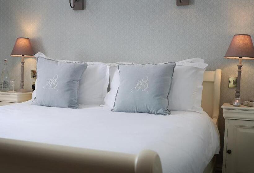 Номер Стандарт, Conyngham Arms Hotel