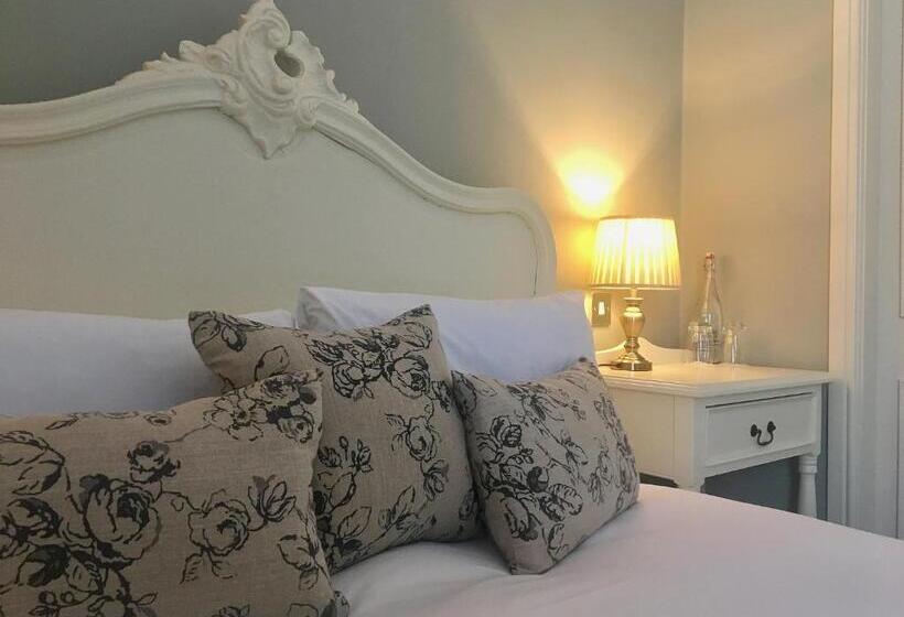 Номер Стандарт Трехместный, Conyngham Arms Hotel