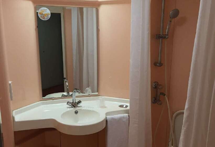Номер Стандарт, Premiere  Classe Orleans Nord  Saran