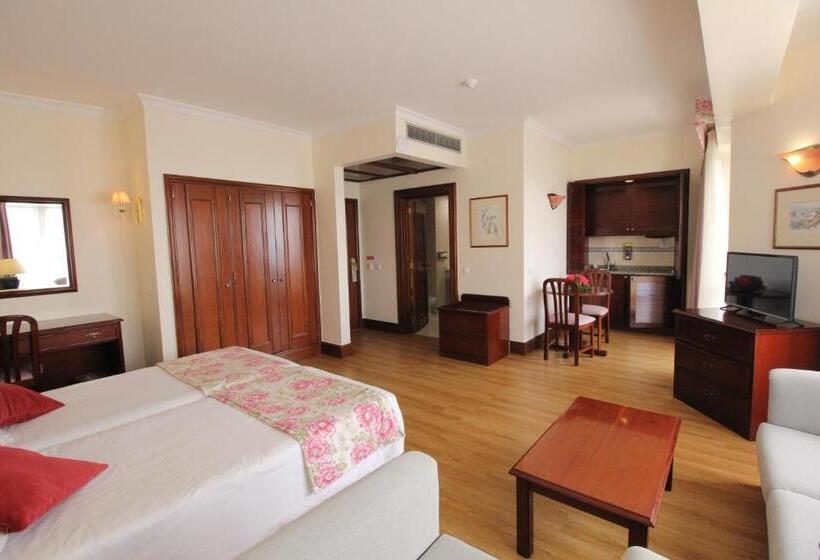 스탠다드 스튜디오, Suite Hotel Jardins Da Ajuda