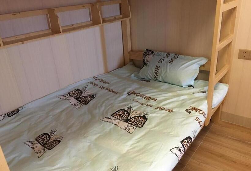 Люкс Дюплекс, Together Youth Hostel
