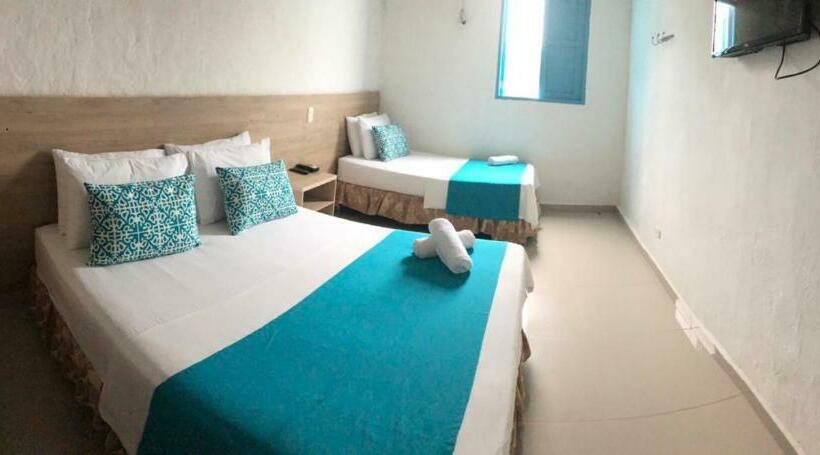 اتاق استاندارد سه نفره, Aldea Plaza