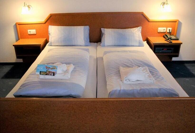Семейный Номер, Waldhotel Feldbachtal