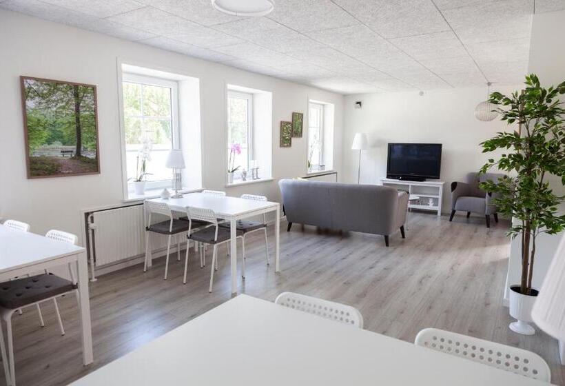 Вилла 3 Спальни, Like Home Holiday House