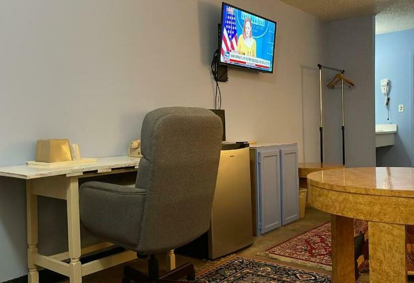 Люкс Deluxe Кровать Кинг, Lake Country Inn