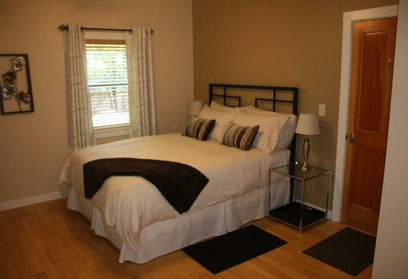 Люкс, The Inn At Shasta Lake