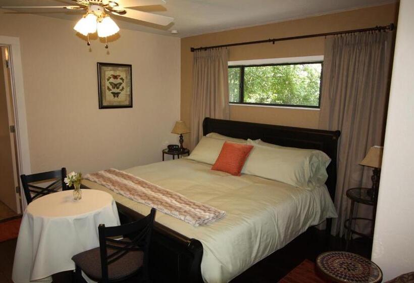 Стандартный Номер Кровать Кинг, The Inn At Shasta Lake
