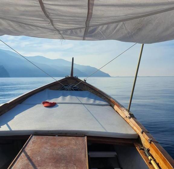 Номер Economy, Corniglia Dreams