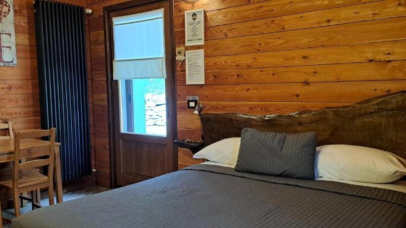 Четырехместный Номер Стандарт, Trout Lodge