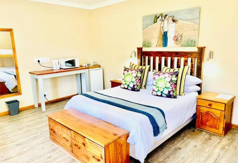 Четырехместный Номер Стандарт, Travalia Guest Farm