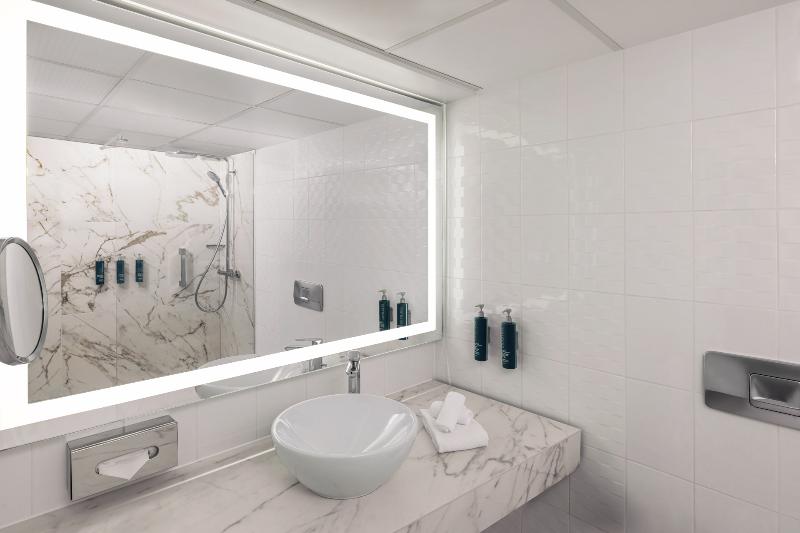 이그제큐티브 룸 킹사이즈 침대, Hilton Vienna Waterfront