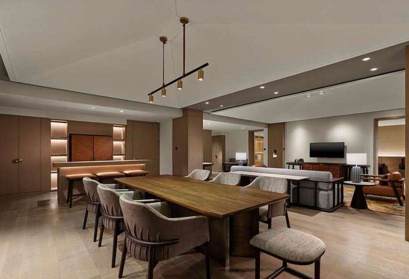 이그제큐티브 룸 킹사이즈 침대, Hilton Vienna Waterfront