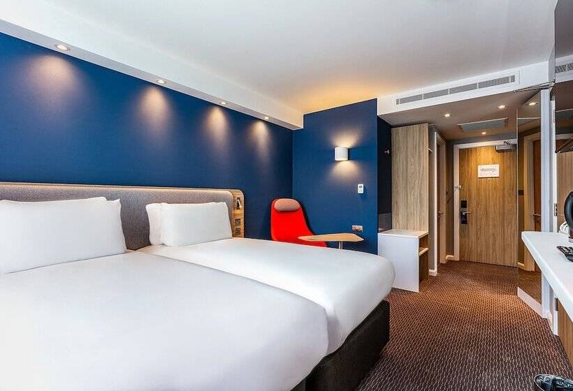 Номер Стандарт, Holiday Inn Express Edinburgh City West, An Ihg