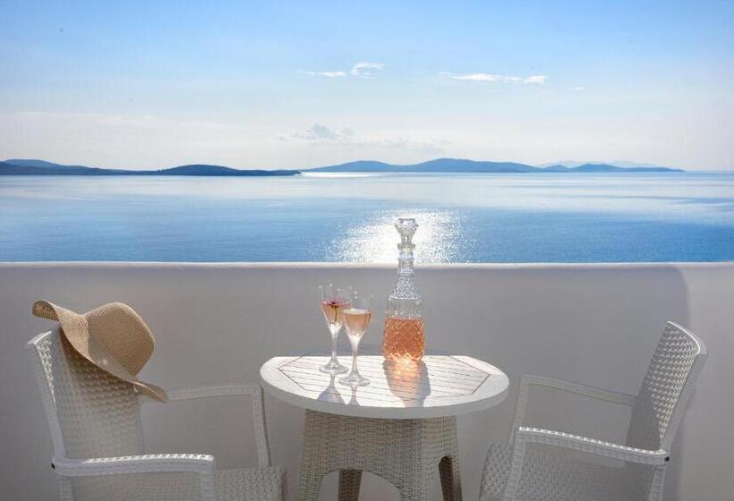 سوییت جونیور با چشم‌انداز دریا, Saint John Hotel Villas & Spa