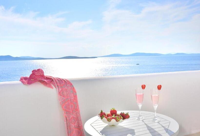 سوییت خانوادگی, Saint John Hotel Villas & Spa