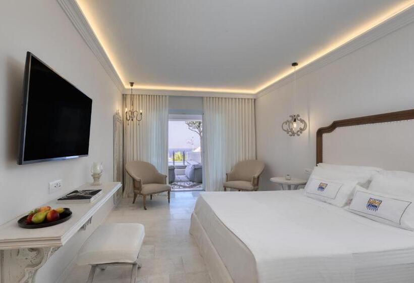2 Bedrooms Suite Sea View, Saint John Hotel Villas & Spa
