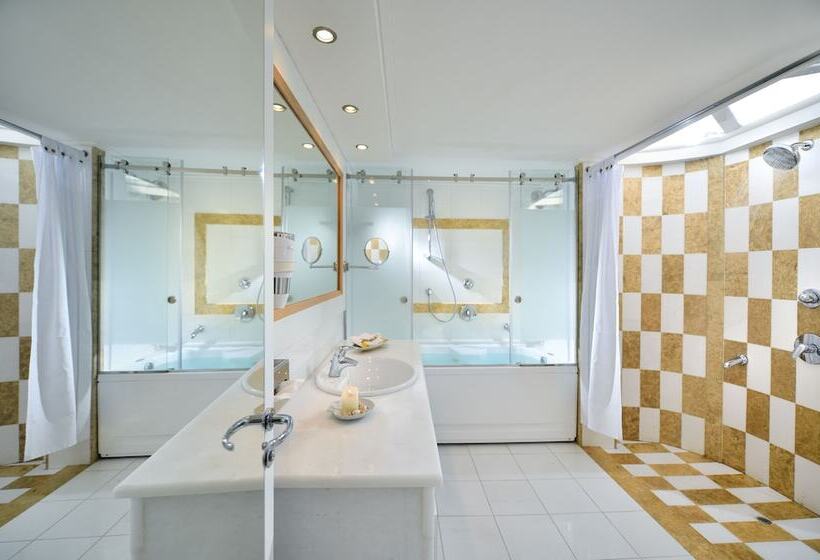 سوییت جونیور با چشم‌انداز دریا, Saint John Hotel Villas & Spa