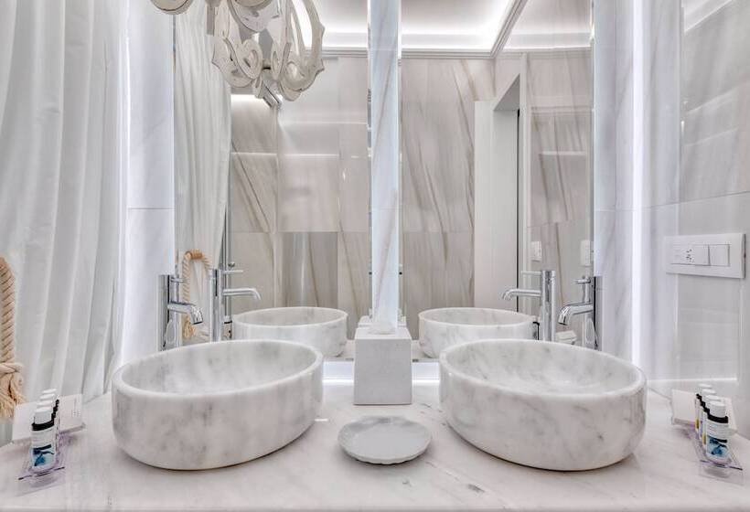 2 Bedrooms Suite Sea View, Saint John Hotel Villas & Spa