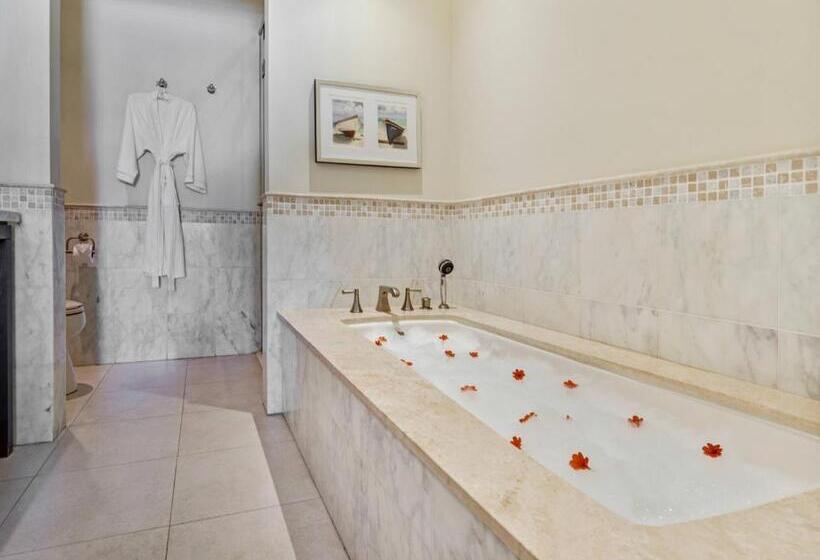 اتاق استاندارد, The Landings Resort And Spa  All Suites