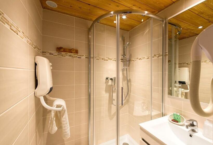 Номер Стандарт, Hôtel Spa La Cascade