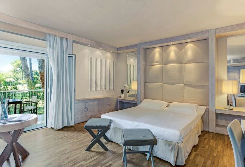 Трехместный Номер Deluxe, Th Tirrenia   Green Park Resort