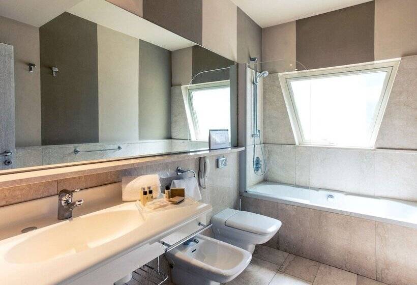 Полулюкс, Th Tirrenia   Green Park Resort