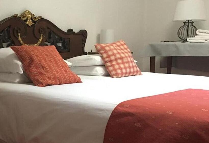 Номер Стандарт, L'auberge Catalane