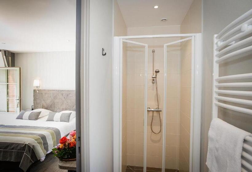 Семейный Номер Вид на Сад, Logis Auberge De La Sélune