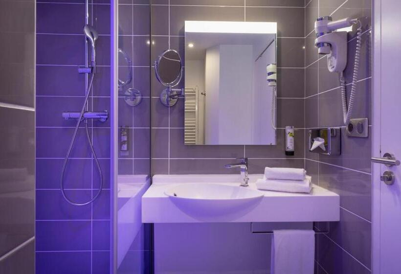 Номер Стандарт, Logis Hôtel Restaurant Le Fontarabie