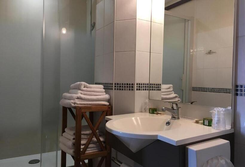 Семейный Номер, Logis Hôtel Le Vert Galant