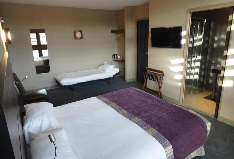 غرفة قياسية ثلاثية, Logis Hôtel Le Vert Galant