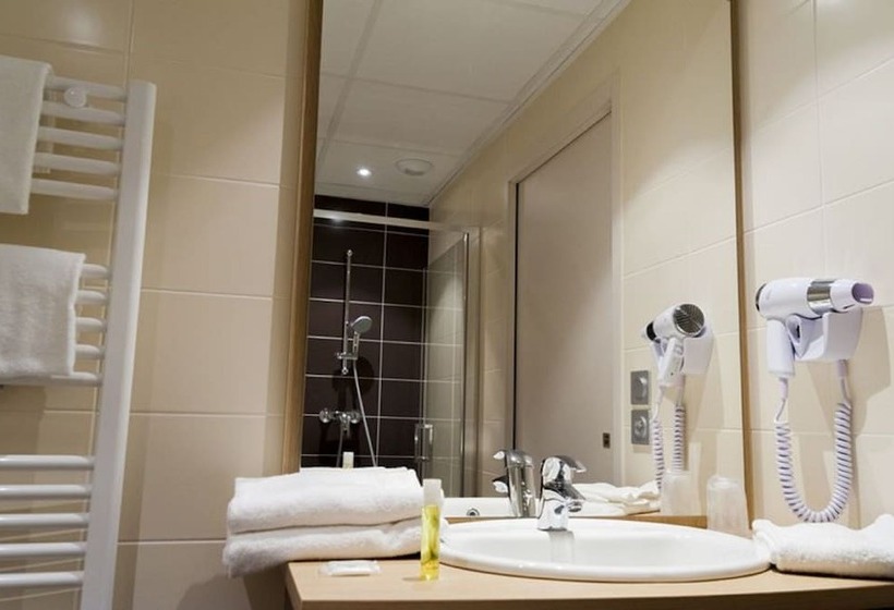 Номер Стандарт, Brit Hotel Mâcon Centre Gare