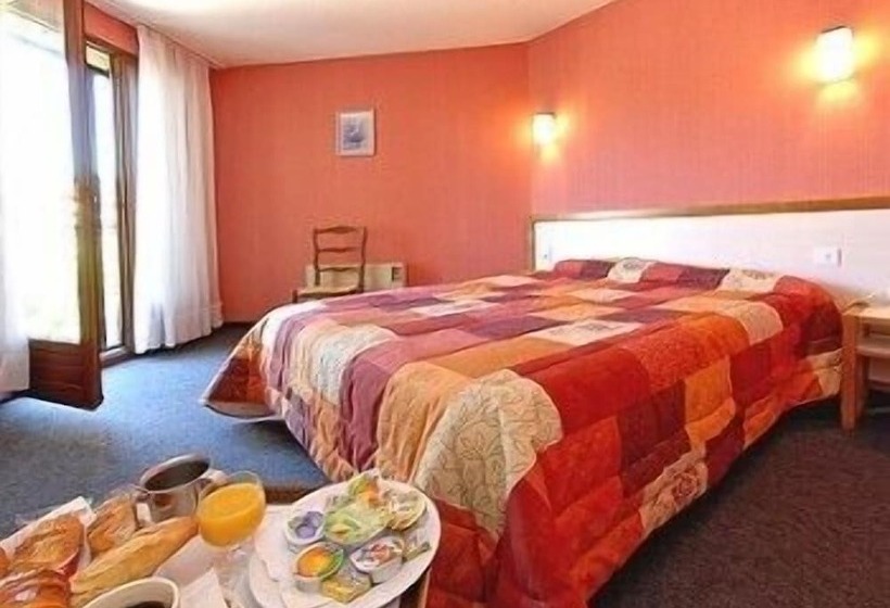Номер Стандарт, Logis Hotel Restaurant Des Voyageurs