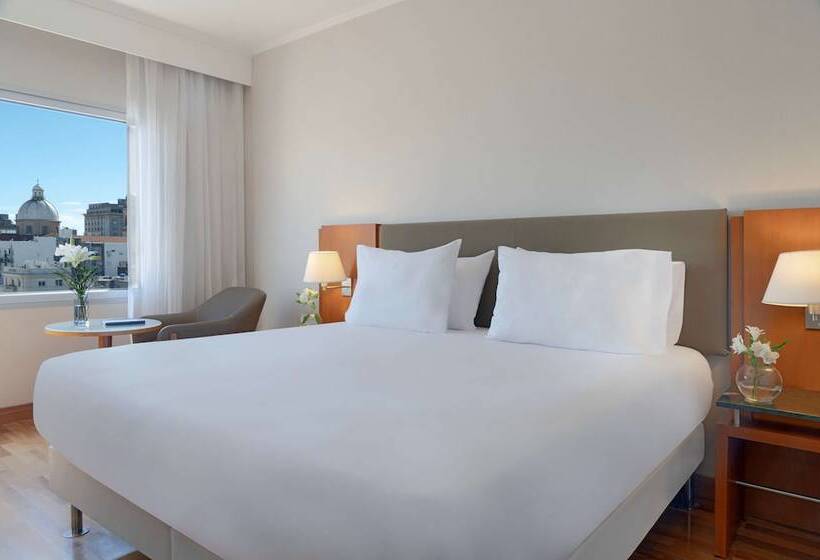 Номер Стандарт, NH Montevideo Columbia