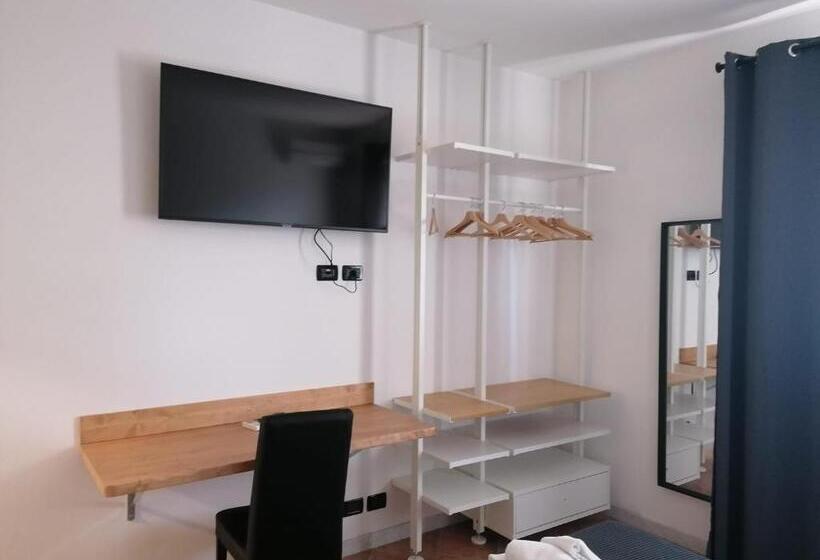 اتاق لوکس چهار تخته, B&b Il Viaggiatore