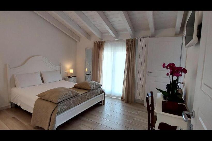 اتاق لوکس, Casa Speri