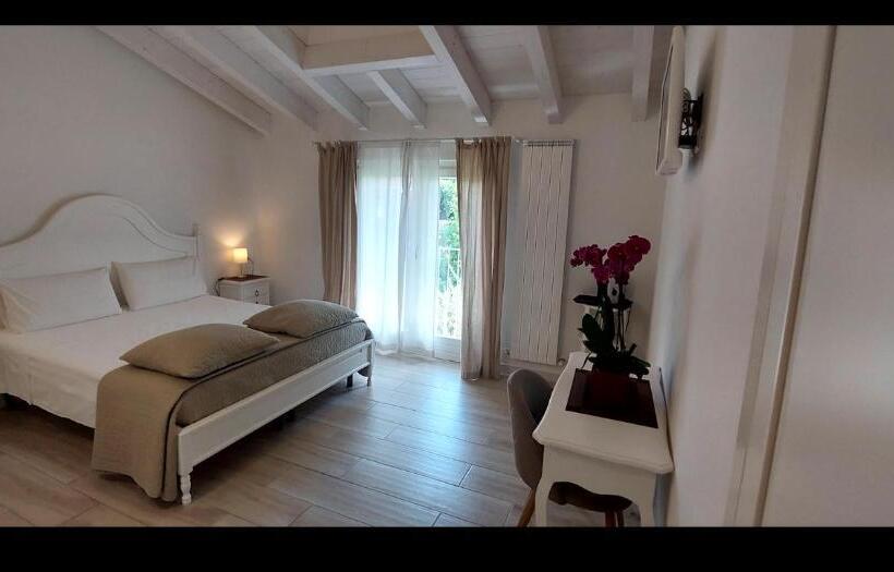 اتاق لوکس, Casa Speri