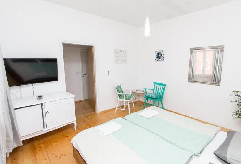 スタンダードトリプルルーム, Apartments And Rooms Ille
