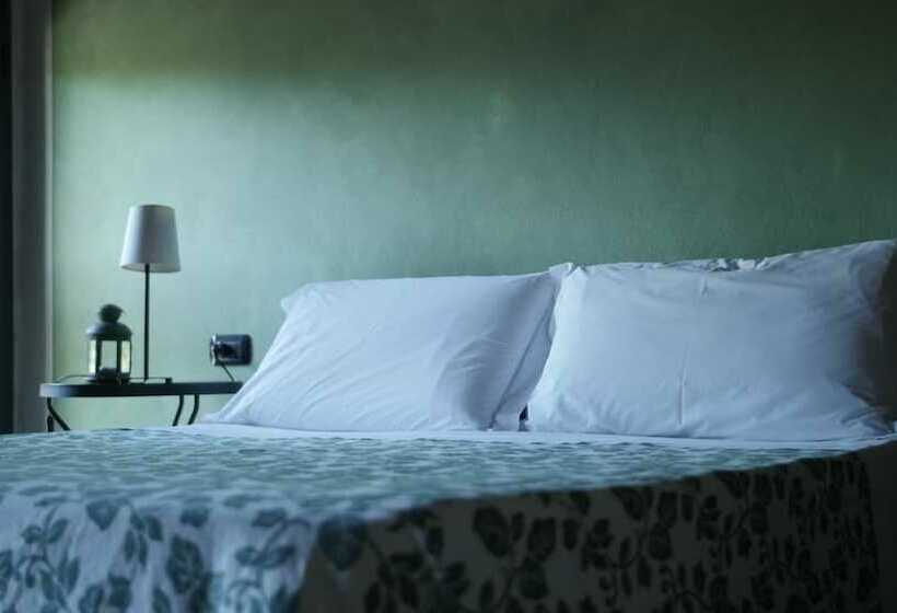 اتاق استاندارد با چشم‌انداز باغ, Quattrocolli B&b