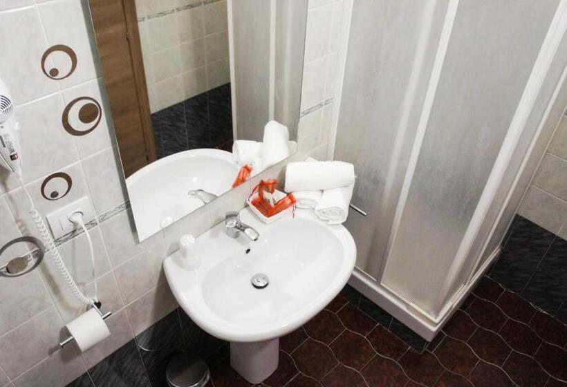 Полулюкс, Albergo D Onofrio